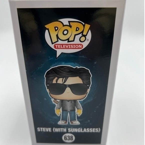 Funko Pop Stranger Things Steve With Sunglasses 638 Vinyl Figure - Picture 5 of 6